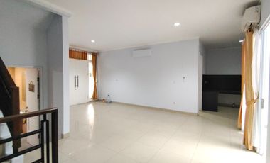 Sewa Rumah Cluster Bluebell @Summarecon Bekasi Ada AC + Gorden