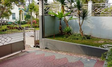Villa Mewah 2 Lantai di Villa Kota Bunga Full Furnished