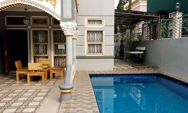 Villa Mewah 2 Lantai di Villa Kota Bunga Full Furnished