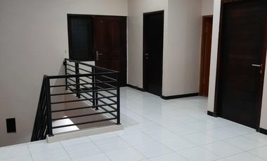 Rumah Permata Safira - Wiyung, Minimalis Siap Huni Ciamik