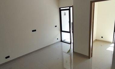 Lokasi FAVORIT Rumah di dekat Griya dan Sport Jabar ARCAMANIK Bandung dijual MURAH dan LUAS