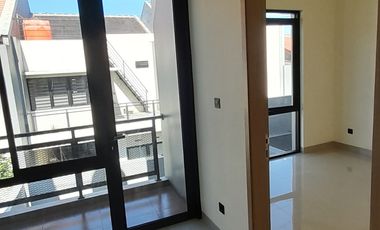 Lokasi FAVORIT Rumah di dekat Griya dan Sport Jabar ARCAMANIK Bandung dijual MURAH dan LUAS