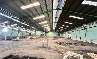 GUDANG LANGKA Area Raya Palem Watu Menganti Gresik Ada Kantor Luas