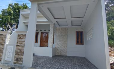 RUMAH SIAP HUNI GUNUNGPATI DEKAT KAMPUS UNNES