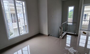 Grand Kartika Cibubur Rumah Siap Huni 2 Lantai dekat dengan LRT