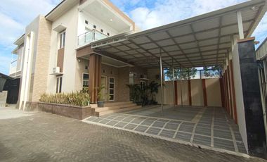 DiJual Rumah Mewah berkonsep villa Di Blitar,Kandang Kambing dan Lahan