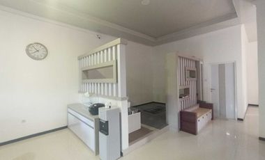 DiJual Rumah Mewah berkonsep villa Di Blitar,Kandang Kambing dan Lahan