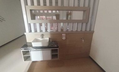 DiJual Rumah Mewah berkonsep villa Di Blitar,Kandang Kambing dan Lahan