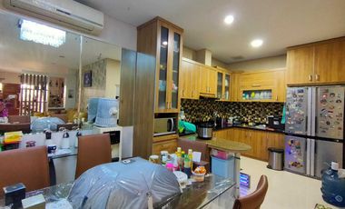 JUAL RUMAH SUNTER 3 LANTAI MINIMALIS, FURNISH LUX, 9X15, SIAP HUNI