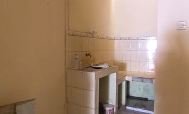 Disewakadisewakan rumah siap huni di gang sukaleuer 2 lantai