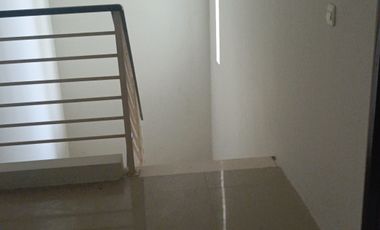 Disewakan rumah pantai mentari dkt Mulyosari,Pakuwon city ,merr