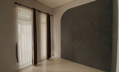 Rumah 2 Lantai Pondok Candra Sidoarjo Cluster Redwood Residence