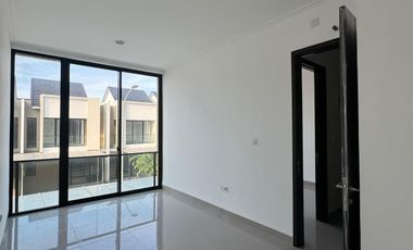 DISEWAKAN RUMAH MILLENIAL PIK2 UKURAN 6X10 TERMURAH