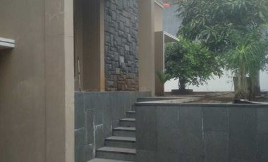 Dijual Murah Rumah Dua Lantai di Kedamaian Bandar Lampung