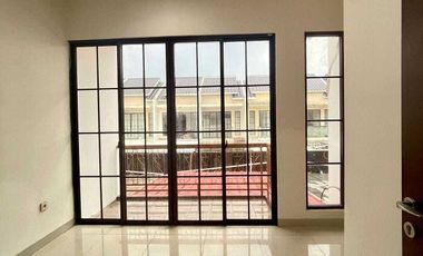 Disewakan Cepat Rumah 2 Lantai Ada AC Cluster East Asia