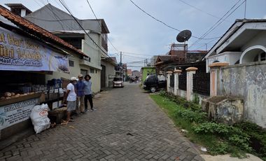 Rumah hook  murah jarang ada di komplek taman asri cipadu shm