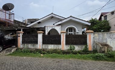Rumah hook  murah jarang ada di komplek taman asri cipadu shm