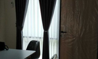 Fjhh. DiSewakan Rumah di Lippo Karawang  LB: 55 m2, LT: 66 m2 KT: 2, K