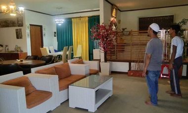 Rumah dikawasan taman bunga nusantara