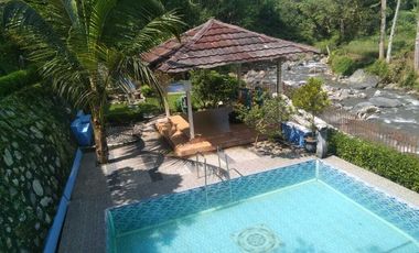 Rumah dikawasan taman bunga nusantara