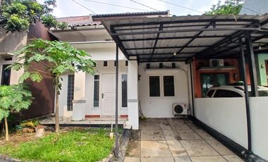 Disewakan rumah bringin townhouse di depok
