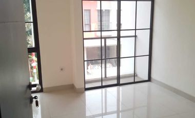 DIJUAL DAN DISEWA RUMAH GREEN VILLAGE CIPONDOH