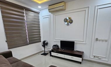 CAKEP BANGET! Full furnished Townhouse Taman Elok, Kawaraci