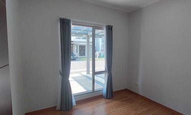 Disewakan Rumah Golf Island PIK Luas 10x15 semi furnished cantik