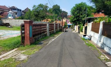 Tanah di Kawasan elit sekitar sekolah Don Bosco semarang, ada 2Kavling