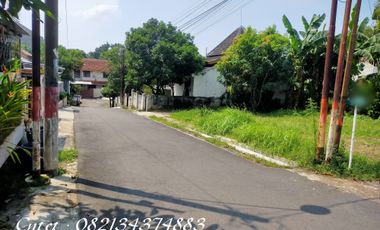 Tanah di Kawasan elit sekitar sekolah Don Bosco semarang, ada 2Kavling