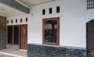 Rumah 2 Lt Strategis 15 Mnt ke Gerbang Tol Pamulang Siap KPR J-24448