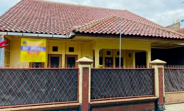 Rumah Bagus - Luas berada tepat di Pusat Kota Cianjur