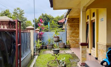 Rumah Bagus - Luas berada tepat di Pusat Kota Cianjur