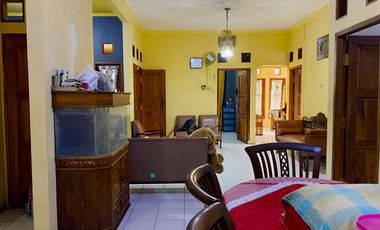 Rumah Bagus - Luas berada tepat di Pusat Kota Cianjur