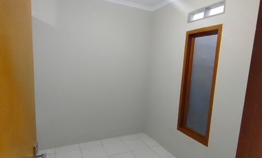 Di jual rumah siap huni di percetakan negara jakarta pusat