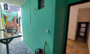 Harga terbaru ! Rumah jual 2 lantai area kerobokan dekat seminyak.