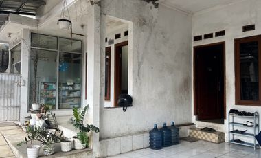 Rumah 2 Lantai Nyaman & Strategis – 3 Kamar Tidur