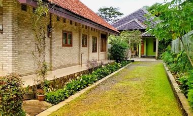 Dijual rumah villa design keren lokasi strategis di kota Sukabumi