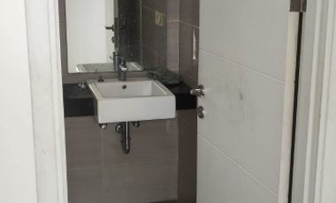 OVER SEWA CEPAT RUMAH GREEN LAKE CITY HARGA MURAH