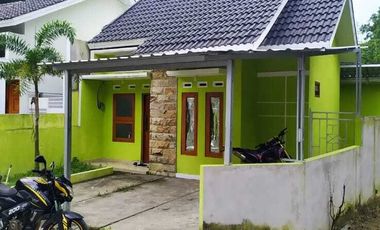 Rumah dekat UMY Unjani Alma atta di Donotirto Kasihan Bantul