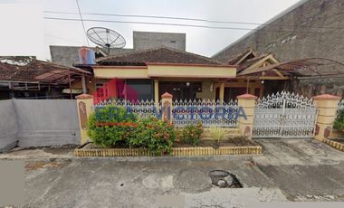 Rumah cocok buat Bank atau Kantor lokasi strategis di Ngawi Jawa Timur