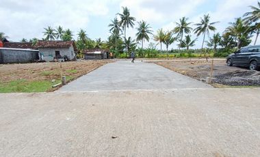 100 JUTAAN: Tanah Dekat Bandara Intenasional Jogja Jl Wates