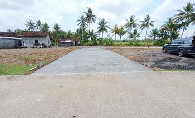 100 JUTAAN: Tanah Dekat Bandara Intenasional Jogja Jl Wates