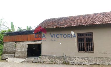 Rumah DIJUAL di Gempolan Gurah Kab Kediri Depan Jalan Raya Dua Ruas