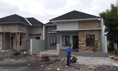 Rumah dekat UNISA YOGYAKARTA dalam cluster Sidokarto dijual murah
