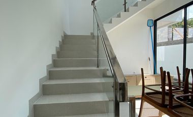 Villa Tropical Minimalis Siap Huni Kawasan Elit Nusa Dua Dekat Pantai