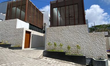 Villa Tropical Minimalis Siap Huni Kawasan Elit Nusa Dua Dekat Pantai