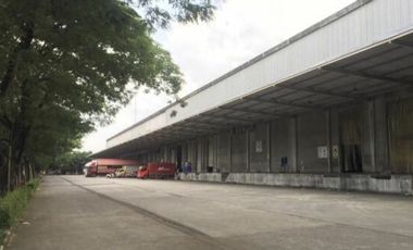 Gudang Loading Dock Cakung Jakarta Timur