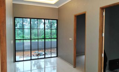 Rumah siap huni lokasi strategis di Unnes Gunungpati