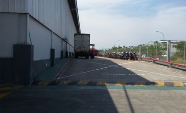 Gudang Loading Dock Kitic Deltamas Cikarang